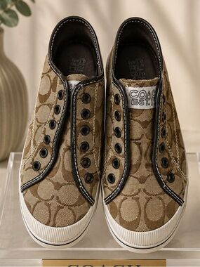Coach poppy slip on laceless signature canvas sneakers women’s 7